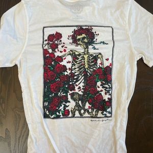 Grateful dead t-shirt